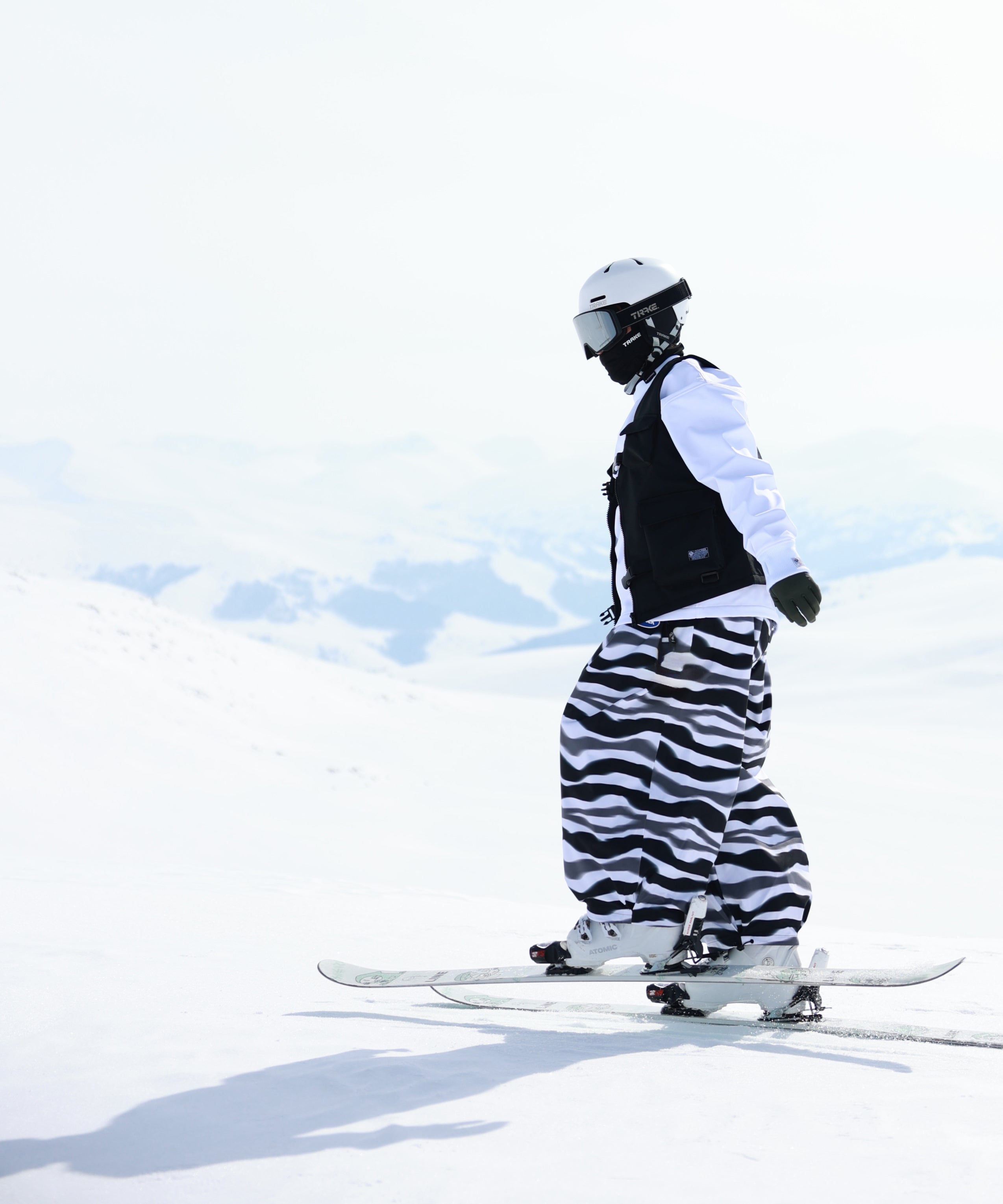 Mushroom Head DOOREK New Loose Fit Single Board American-style Ski Pants, Windproof, Waterproof, Insulated, Freestyle, and Wide Design for Double Boards